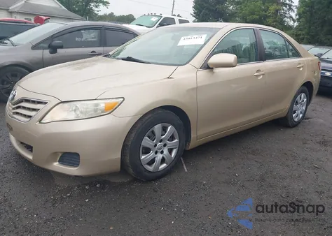 2011 Toyota Camry Le z USA, uszkodzony, nr VIN 4T1BF3EK3BU685203